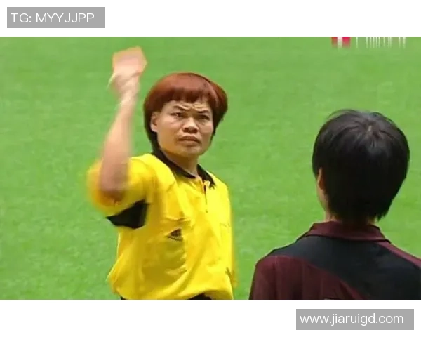 《星爷功夫足球中裁判的幕后故事与角色解析》