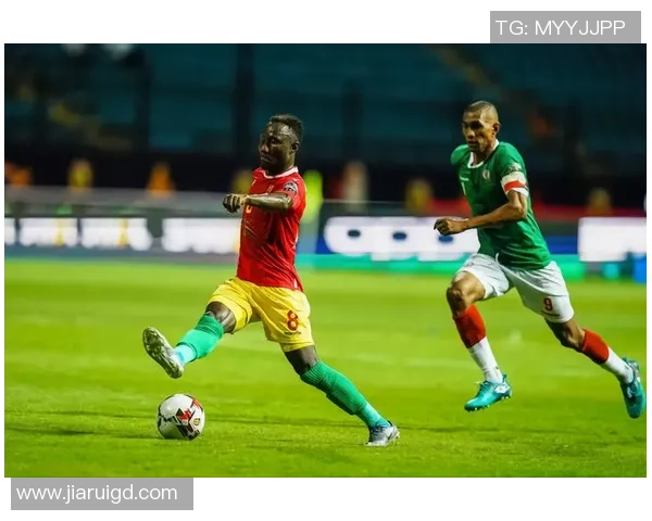 几内亚足球球星的崛起与成就探讨 聚焦他们在国际赛场上的精彩表现与影响