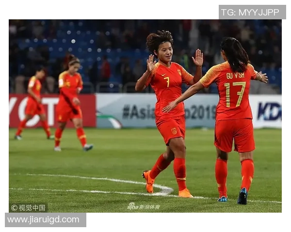 足球巨星英姿飒爽直拍定格瞬间彰显魅力与实力