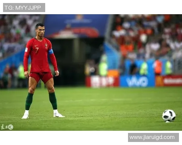 足球球星帅气瞬间集锦 展现绿茵场上极致魅力与风采